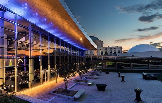 Dewey Gottwald Center Terrace