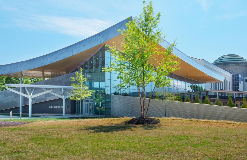 Image-of-the-Dewey-Gottwald-Center-with-Science-Museum-in-view.jpg