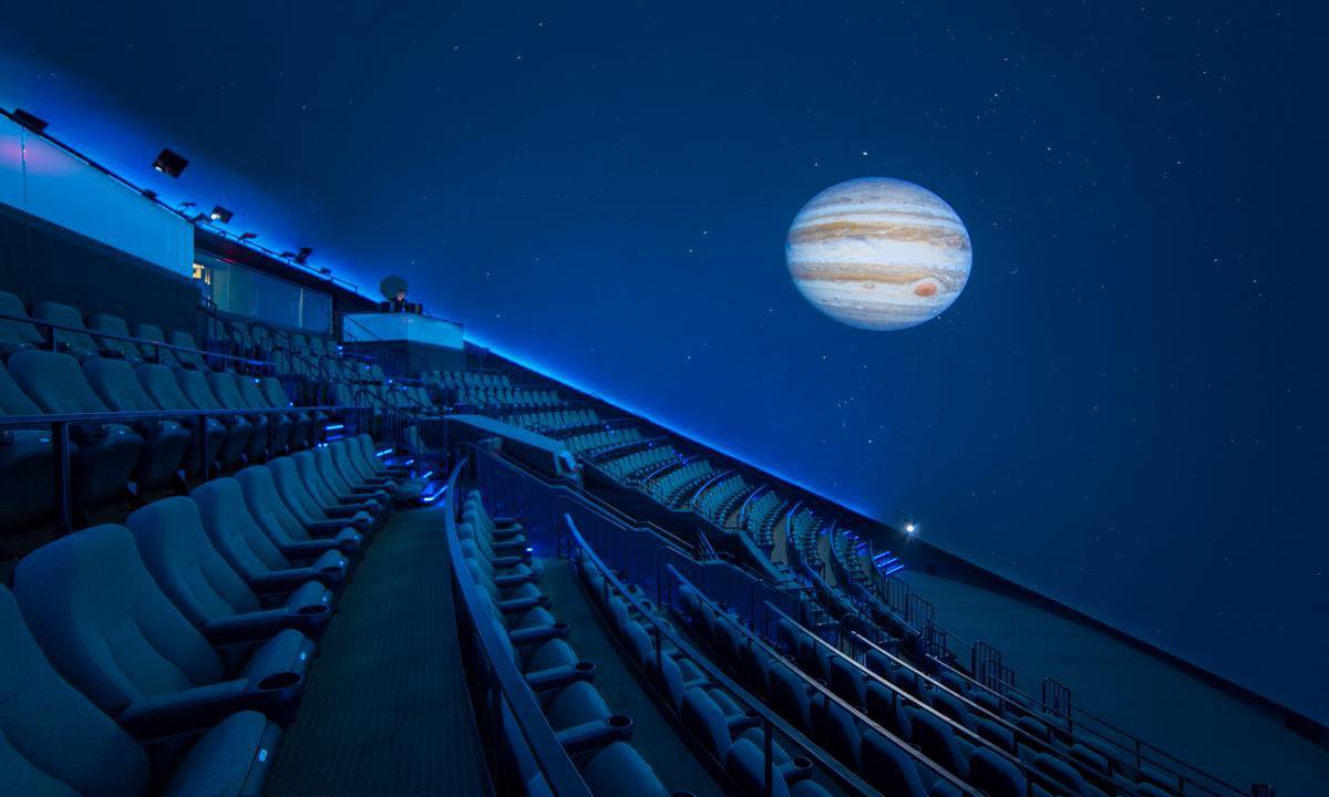 Jupiter on the screen in the dome.jpg